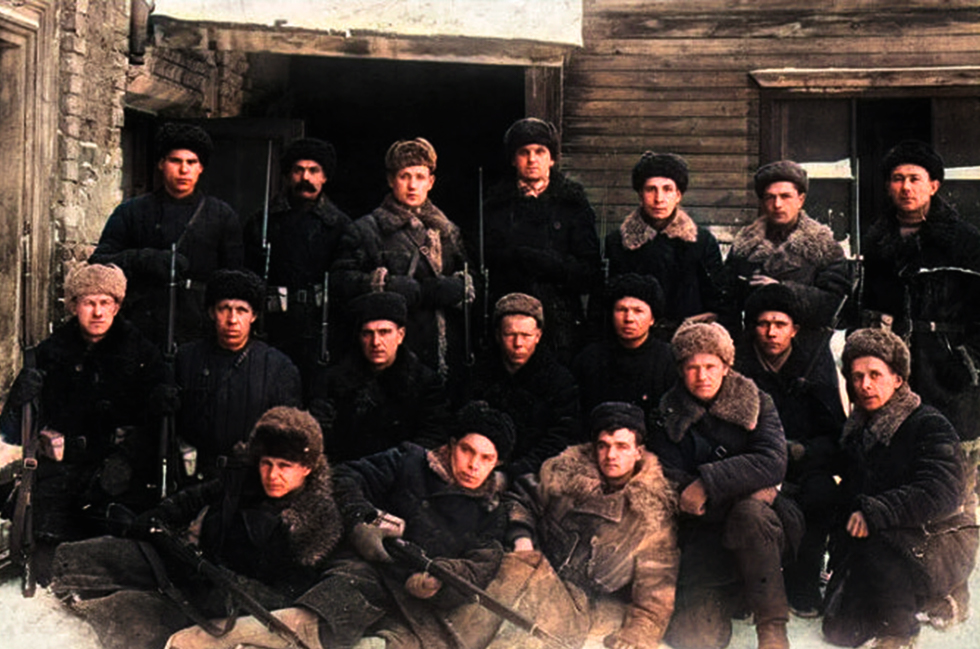 Группа бойцов истребительного батальона Тульского оружейного завода.